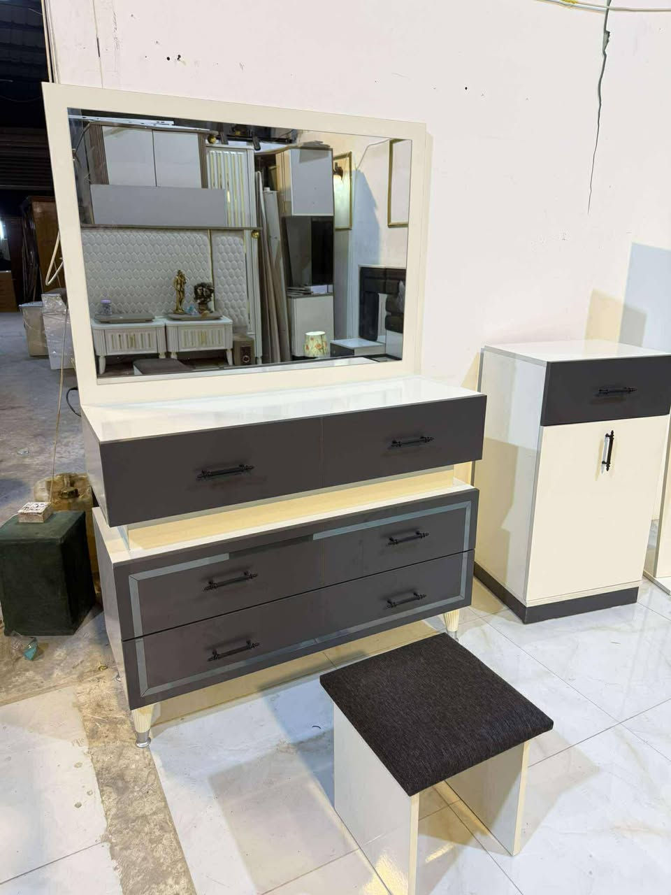 غرفه تركي موديل ٢٠٢٦ بواب
السعر ٩٥٠ ٩٠٠ قفل 
شد نقل داخل بغداد مجاني 
نضافه ٩٥ فقط منصوبه
عشر قطع 
موديل حدثي دوشم وتر بروه 
جك سرير مغزن


**إذا كنت صاحب هذا الإعلان وتريد حذفه لأي سبب، رجاءا أرسل رسالة إلى الدعم الفني**