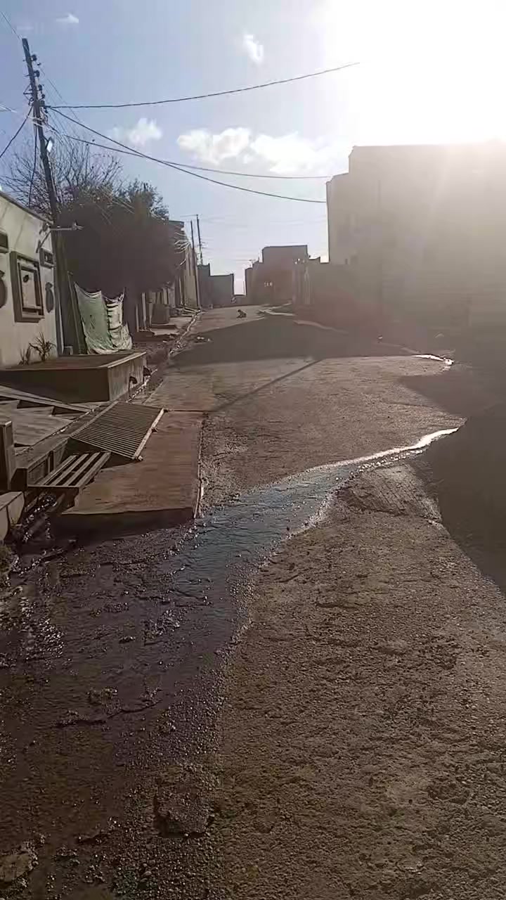 هيكل للبيع مساحه 120 مشتغل مجاري خدمات كامله ماء و كهرباء وتبليط العنوان القوسيات حي الايمان خلف معمل غاز دجله للاستفسار ***********
