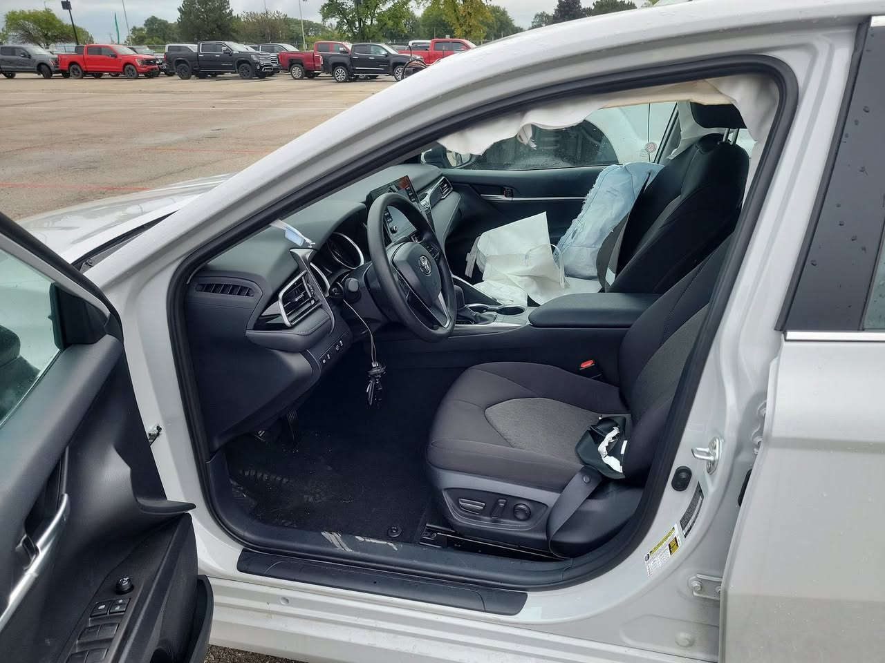 كامري موديل ٢٠٢٣ رقم اربيل بسمي حادث طرف جاملغ صار عندي طخه بين بابتين على باردماشيه ٣٧ السعر ٢٢٥  ***********
