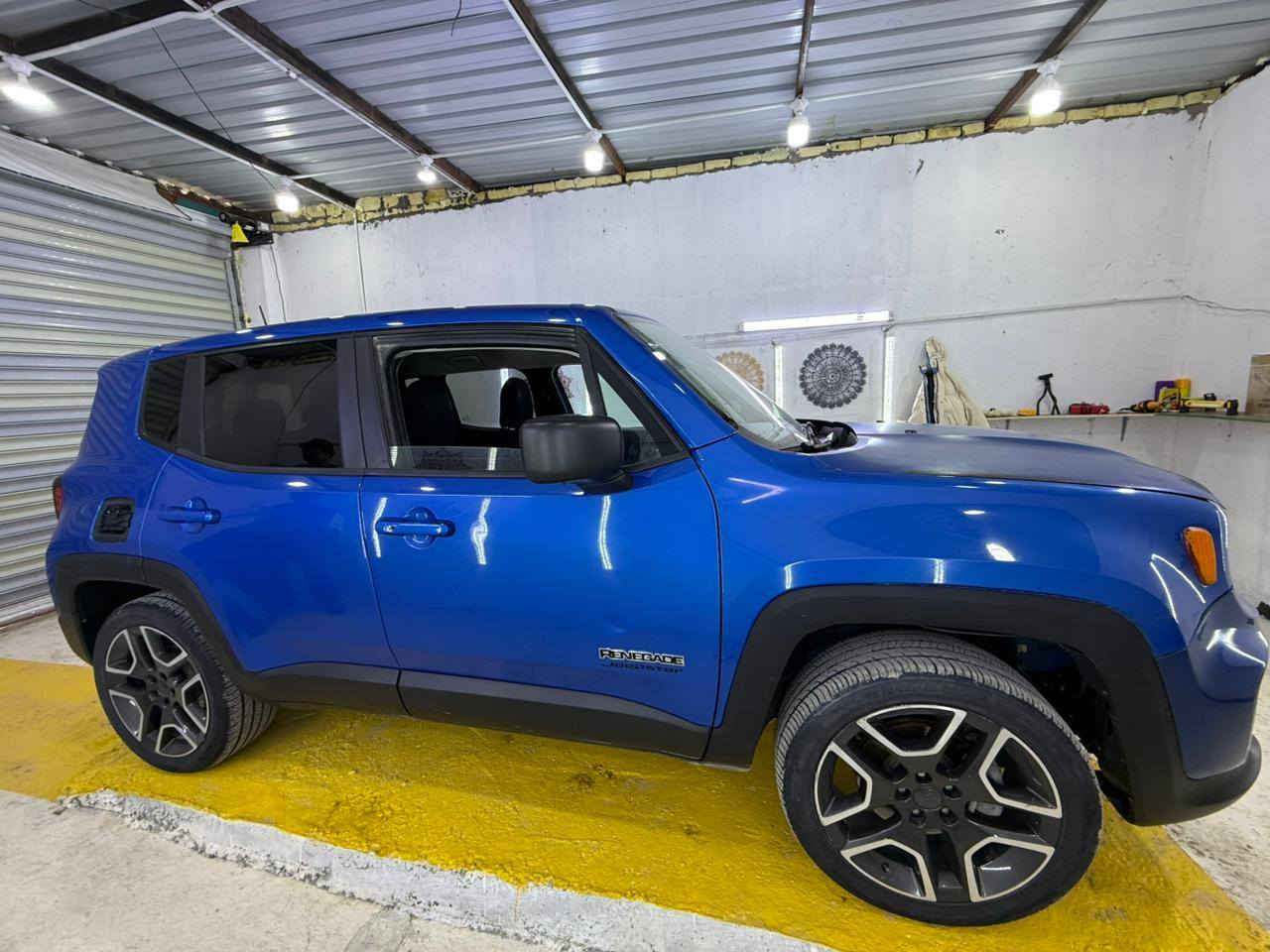 جيب رانجيد موديل 2020امريكي حادث جاملغ وبنيد بدون داخل وباقي السياره مكفوله من الضربه والصبغ والتبديل السعر 125 بيها مجال 
للأستفسار ***********سياره جديده ماشيه 60ألف كيلو حقيقي سياره مامتعوبه مواصفات شاشه كامره تحكم استيرن مثبت سرعه بصمه تشغيل بصمه ابواب سايد بريك دكمه مانع انزلاق تشغيل عن بعد 
سياره جاهزه حداديه تخم تاير تبريد تدفئه رقم نجف مكان السياره السماوه
