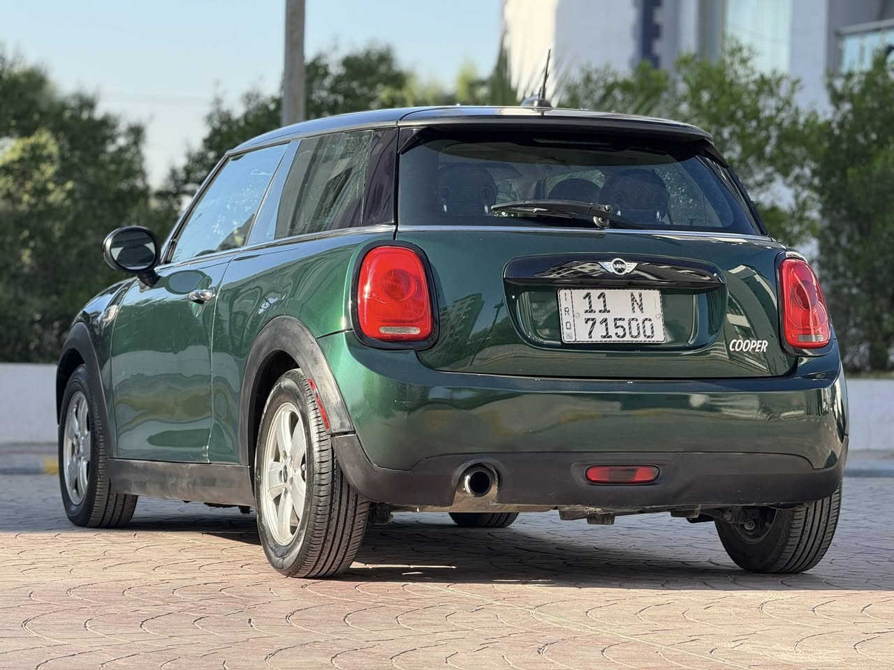 السلام عليكم ورحمة الله وبركاته
مني كوبر MINI COOPER
بلاد بدون اضفات ولا شي 
الله شاهد معتز بيها هذا مو سعرها بس لضروره
 تك باب توكلر فول مواصفات عدا فتحة
مديل : 2016 امريكي
ماشية : 78km الف
حادثها بنيد فقط بدون دواخل وبل عراق صار بيها باب صبغ
بصمة تشغيل
علامة ترحيب مري شفط يدوي 
كشنات جلد بلادي كشنات تبريد
اوتو ستوب كروز سرعه تحديد مسار فول تحكمات ستيرن
لد داخلي متغير لايتات زنون 
كير اوتماتيك 3 قيادات نورمال و گرين و سبورت
محرك 1500 شلعة وسرعه ورياضي نشاط ونظافة السياره خير من الله جديدة وصافية
تراي سياره العراق كله
رقم بغداد مميز هزة سنوية جديد بسمي
العنوان : بغداد السيدية
السعر 93$ وبيها مجال..
***********
