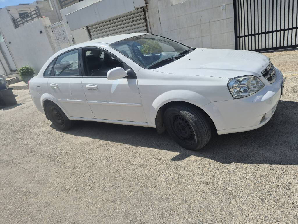 Optra    2009 
سەیارەیەکی زۆر مەزبوت جوان و ڕێک و پێک 
تاخم پێش و دوای کامل کامل مەزبوت کردوە 
4 تایەی تازە 
پۆڵیش و قەڵەمکاری کراوە 
شاشەو کامێرە 
چام کارەبا 
بەناو خۆمەوەیە 
دینار مەسرەفی تیانیە 
سعرەکەی 67$  
پێش و دوای کەپسە هیچ دەعمو لێدراوی پێوە نیە 
*********** شربازهير, السليمانية
