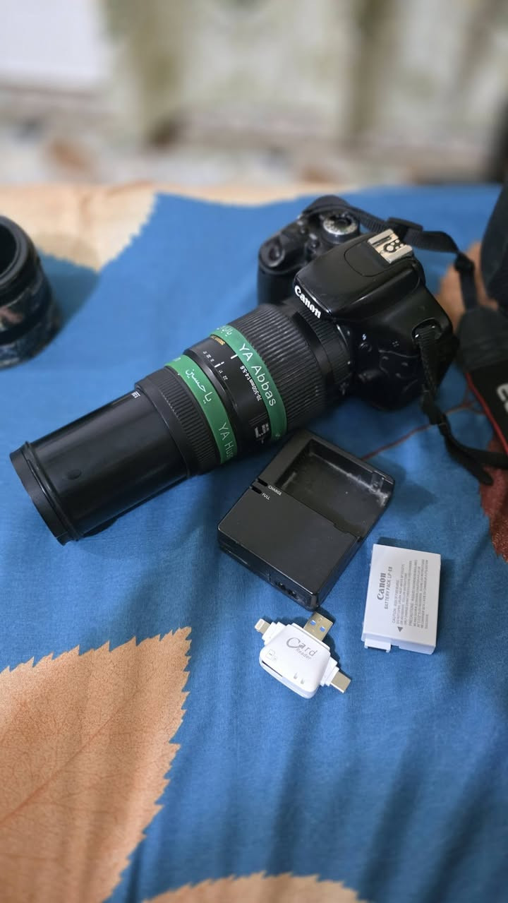 📸 للبيع: كاميرا Canon EOS 600D احترافية بحالة ممتازة 📸
​لكل عشاق التصوير، أصحاب القنوات، والمبتدئين، عرض مميز لكاميرا Canon 600D الأصلية الغنية عن التعريف، نظيفة جداً وشغالة 100% مع كامل ملحقاتها الأساسية وعدسة زوم عملاقة.
​✨ ميزات ومواصفات العرض:
​جسم الكاميرا: Canon EOS 600D مجهزة بشاشة متحركة (تفتر بكافة الاتجاهات) تناسب تصوير الفلوغات، الفيديو، والزوايا الصعبة.
​العدسة: عدسة زوم وتقريب احترافية Sigma DG 70-300mm تمنحك عزل خلفية ممتاز وقدرة عالية على تصوير الأماكن والفعاليات البعيدة بدقة عالية.
​الملحقات الكاملة المرفقة:
​البطارية الأصلية بحالة ممتازة.
​الشاحن الأصلي للكاميرا.
​حزام الرقبة الأصلي (Canon).
​هدية العرض: رام ريدر (Card Reader) حديث لنقل الصور والفيديوهات من الكاميرا إلى الموبايل مباشرة وبلمح البصر!
​💰 السعر: 300,000 دينار عراقي (قفل).
​📍 العنوان: ديالى - المقدادية - السوق القديم.
​📞 للتواصل والاستفسار (اتصال أو واتساب): ***********
