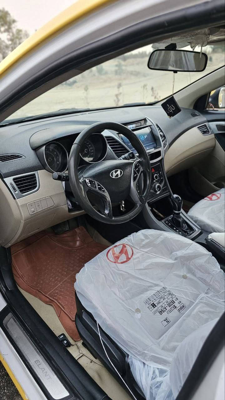 السلام عليكم النتره 14 خليجي شكل ال15 فول مواصفات عده البصمه
فتحه

اشاير بالمري

مري شفط

تحكم جهتين

شاشه تاب

غرفه جديده

مكينه مكفوله

حداديه جديده 

كير جديد

تبريد منضومه جديده

السياره. عليه ادامه جاهزه بيه طخه بالحوض والجاملغ الخلفي وسوناره موجود بالنشر. سنويه لل28
السعر 105 وبيه شويه مجال للشراي

مكاني طريق كربلاء،نجف عمود 757. مكلف بالنشر رقم راعي السياره ***********
