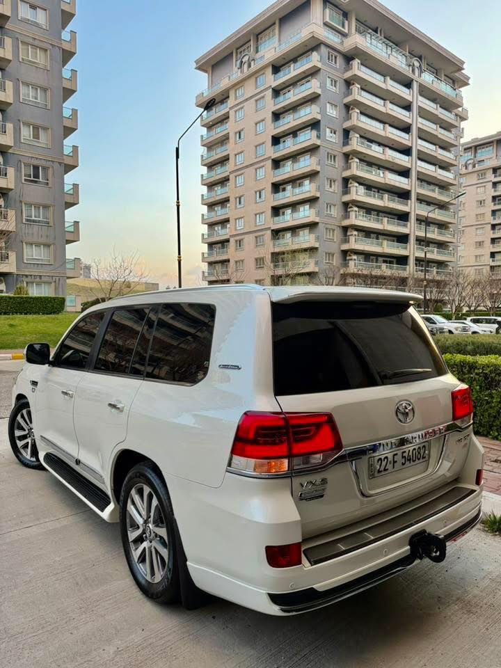 تيوتا لاندكروز 2019 ( لكزس V.X.S )
ماشآءالله  

‎جكات

داخل ديزاينو

ستيرن كاهرباى

سندوق شفط

رادار

كشنات تبريد

٥كاميرات

محرك (5.700) ليكزز

‏‎ماشييه 77 كم حقيقي

‏‎لاندكروز VXS 

‏‎موديل.موديل 2019

‏‎فول مواصفات 1/1

‎‏‎السيارة مواصفات اللكزس 

رادار

خط شارع

‏‎-جوبلس تصعد وتنزل 

‎‏‎-شاحن لاسلكي 

‎‏‎- نضام ترحيب عند الاقتراب 

‎‏‎- دبل ماوس 

‎‏‎- شاشة تحكم لكزس 

‎‏‎- شاشات عدد 3 

‎‏‎-تشغيل عن بعد 

‎‏‎- كراسي كهرباء 

‎‏‎- مكينة V8 /5.7

‎‏‎-زراك لايت 

‎‏‎- 5 بصمة ابواب 

‎‏‎- سيستم صوت لكزس 

‎‏‎- ستيرن صاج 

‎‏‎- 8 ايرباك

‎‏‎- فور ويل 

‎‏‎- حساسات امامي خلفي 

‏‎ماشي ٧٧،٠٠٠کم

‏‎- نضام ايكو تقليل صرفية 

‎‏‎-ثلاجة 

‏‎مواصفات VX.S معروفة ما يحتاج اذكر لبقية 

جاملخ سكن خلفى صبخ بدون معجون 

حتا دعاميات بدون صوبخ

ا‎بدون بارد ،بدون رصعات ،بدون حتا شخط

محرك كير بشرط مامفتوح

‎سيارة حيل نظيفة كلشي عل بلاد لوك

سنوية زنكة كلشي جديد مدفوع لـ٢٠٣٠

باسمي السنوية بشرط تحويل و خرامة 

‎سيارة مابيـها دينار مصرف كامل من كل نواحي

السعر497$

الرقم ‭0773 198 9519‬
