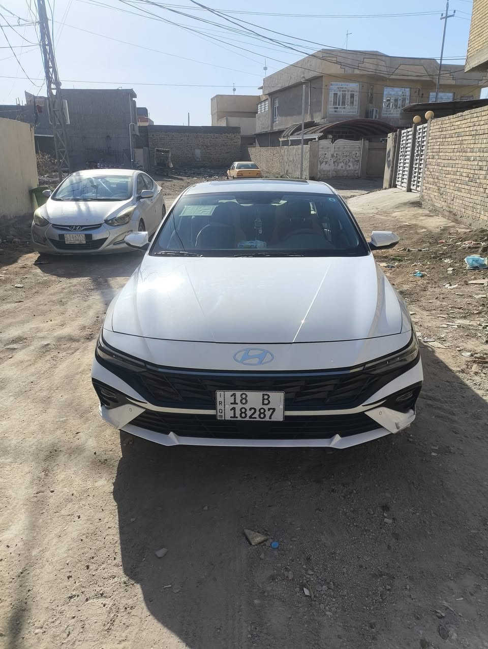 النترا موديل 24 خليجيه كوري اصل مكينه الفين سياره جدا نظيفه مال بيت بيهه ملاحضات جدا بصيطه تكحيلات الباقي كفاله عامه باقي الملعومات ع رقم ***********
