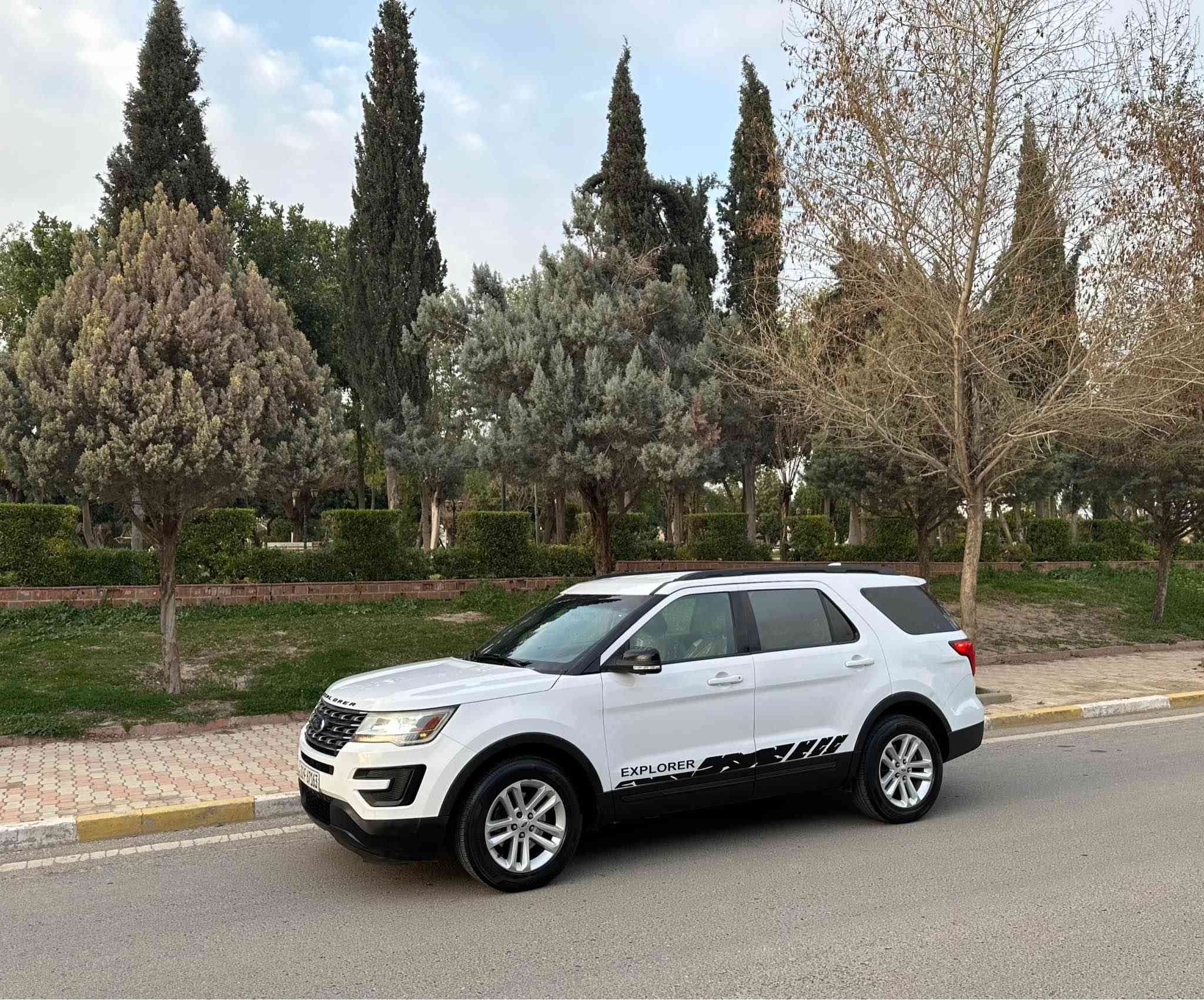 ‏FORD EXPLORER 2017 خليجي

💠 الفئة خليجي (4X4)
     (مواصفات)

💠 السعر : 162 $ مجال للطيبين

💠 الموديل 2017 ابيض 

💠سيارة كفالة من كير محرك فقد
   2 قطعة صبغ فقد

💠 المحرك 6 القدرة ( 3500 )
 
💠 بى منضومة غاز ايطالى اصلى 

💠 المواصفات 
▪️فور ويل (4x4)
▪️كوشن ثلاث مقعد
▪️داخل كريمي
▪️دخول ذكي 4 ابواب 
▪️تحكم ستيرن 
▪️شاشة اصغير
▪️كاميرا 
▪️كشنات كهرباء 
▪️وضعيات قيادة 
▪️تبريد مركزي 3 قطع
▪️اوامر صوتية 
▪️ثلاث مقاعد سبعة راكب و تبريد مركزى
▪️كير رياضي 10 سرعات 
▪️لايت لد 
▪️ويل 18
▪️مانع انزلاق 

💠 سيارة باب سكن و جملغ خلفى سايق صبغ بدون ضرر داخل بجم خلفى كبس
 ارباك كل بشرت بيلادى

💠كير محرك صدر تبريد كهربائي كفالة عامة بشرط

رقم سنوى جديد تحويل مباشر

لاتصال او واتس على الرقم 
رقم فايبر + واتسابا
 *********** اسيا
 *********** كورك
‏‎‏‎عنوان📍اربيل أربيل, العراق
