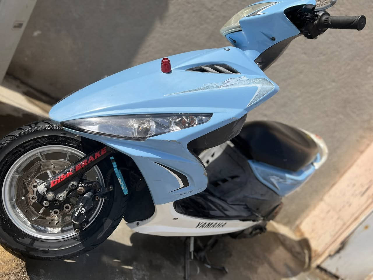 دراجه بلاد محرك ما مفتوح 
كفرات كلها ختم ويه المحرك نصبتها حلوه بيها فج بربمو اصلي 
ويل اصلي سعره 125 
سعرها 800 بيها مجال 
مكاني حله حي البكرلي


**إذا كنت صاحب هذا الإعلان وتريد حذفه لأي سبب، رجاءا أرسل رسالة إلى الدعم الفني**