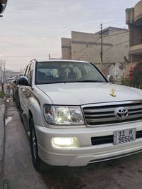 للبيع او المراوس  وين اليدور نضيف  لاندكروز GXR 2006 ام العلامه المذهب...