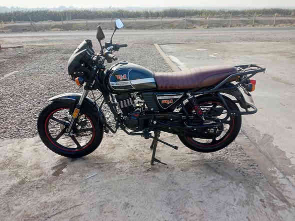 سلام عليكم للبيع دراجة دايون موديل 24 نظافة فولل اوراق سحب  السعر1350 وبي مجال مكان ديالى منصورية الجبل الرقم ***********
