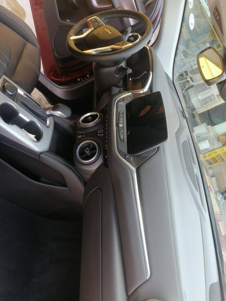 السلام عليكم
سياره للبيع
شفروليه بلايزر
موديل 2024
فئه السياره LT3    1/1
  محرك اربعه سلندر 
مشي 3000 شبه زيرو 
رقم اربيل دخول جديد
صور الحادث موضحه بالصور
الاتصال ***********
