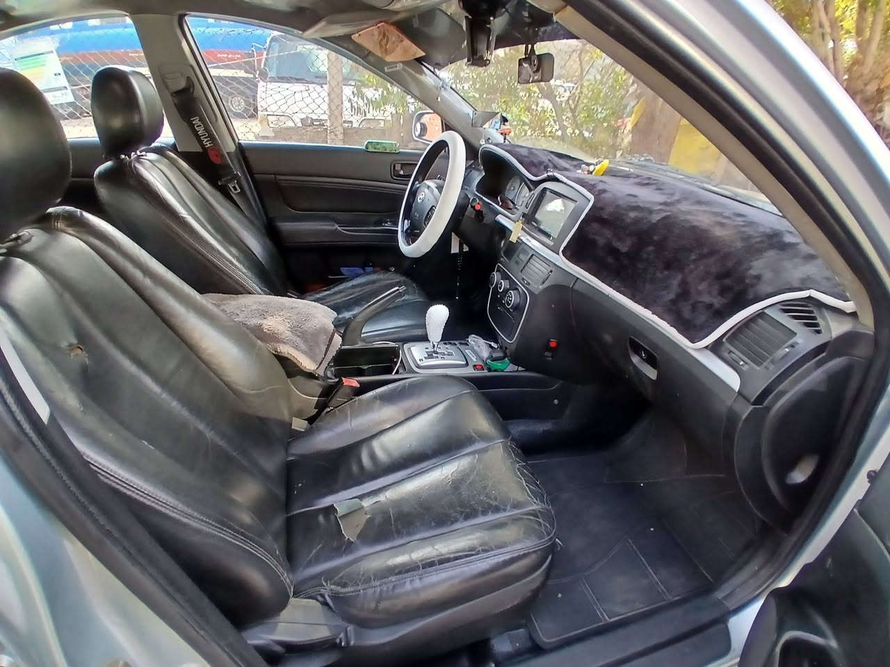 السلام عليكم
سوناتا 2008 كوري
للبيع محرك 2000
السعر 105 وبيه مجال 
التواصل ***********
