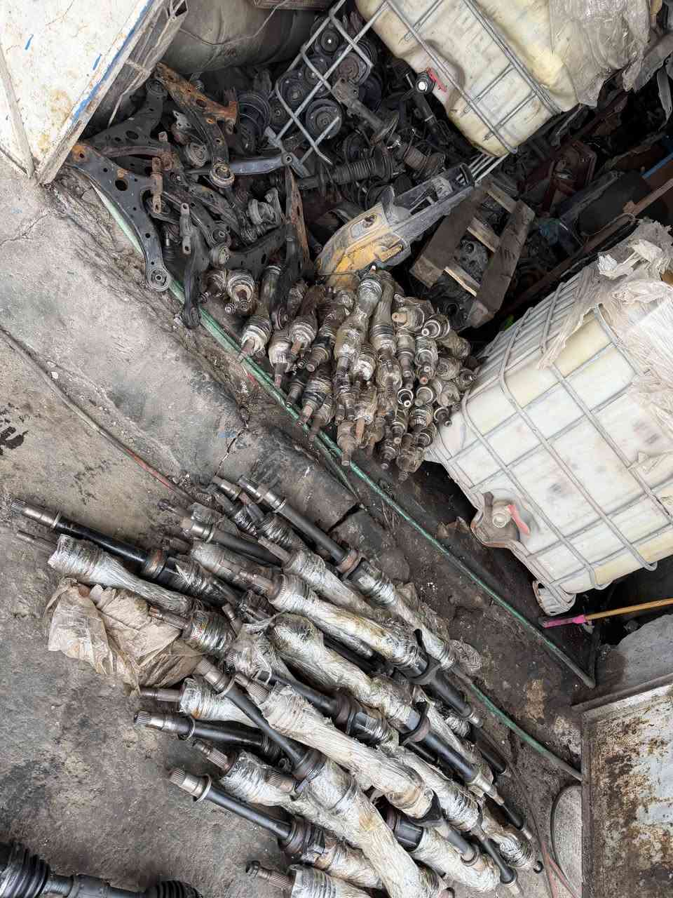 السلام وعليكم
بضاعه جديده 
محلات حجي توفيق 
بصره صناعيه حمدان 
كلشي متوفر 
***********
