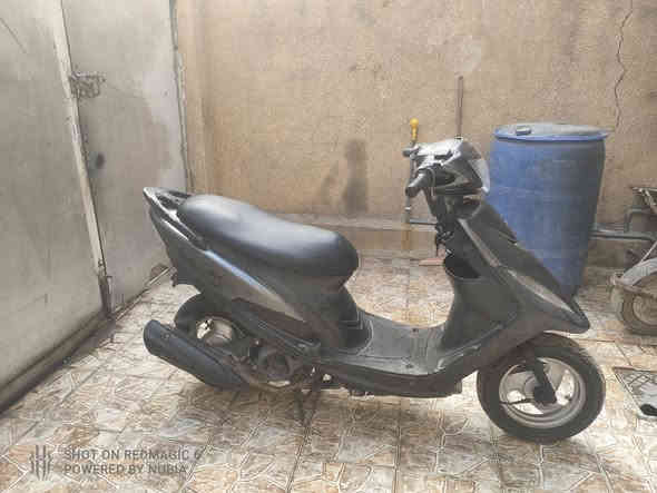 سلام عليكم ماكس عدله للبيع دراجه مابيها نقص بس قبق الهندر شغاله نكره سلف بوشه 49 السعر ب 450وبيها مجال هاذه رقمي ***********
