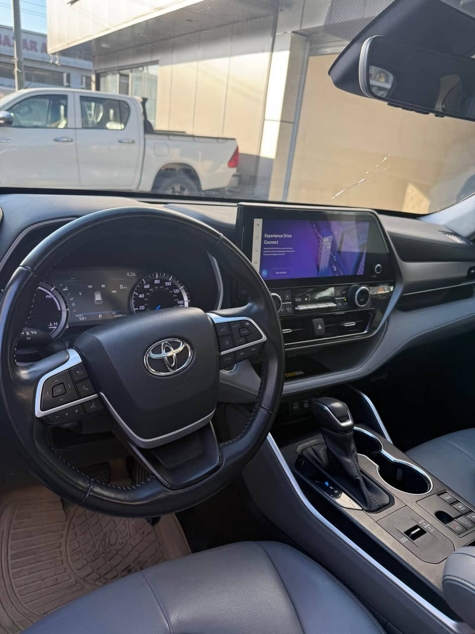 Highlander XLE Hybrid 2023 
هايلندر مواصفات فول هايبرت 
جملخ باب صبخ بدون دواخل شبر من بوند 
ايرباك بس بردة سيستم 
السعر 277 ورقة بيها شوية مجال
*********** دهوك, العراق
