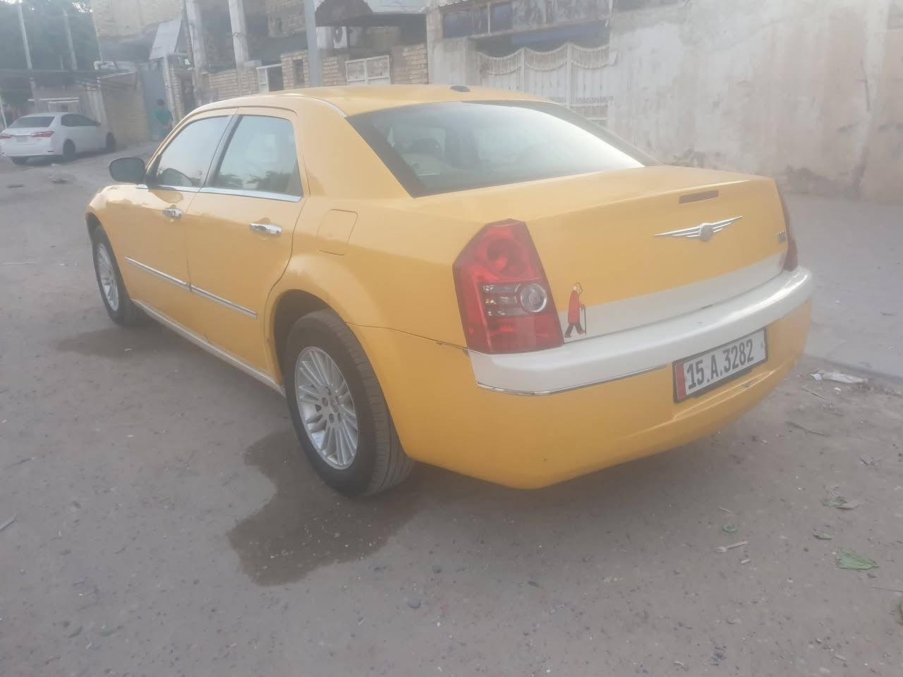 السلام عليك اوباما للبيع 2010كندي مكينه وكير حداديه تبريد تخم تاير مصفره هيئه ومرور خط بغداد عماره  سنويه ل 30 بسمي ***********
