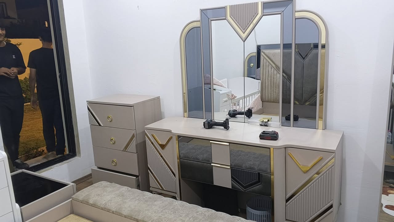 عرفه نوم تركي نظافة 9قطع 95%فول نظافة اخت جديده 
النقل و الشد داخل اربيل مجاني ***********
 توصيل و الشد  موصل 75الف بغداد وباقي  محافظه 100الف عدا جنوابية ماكو
