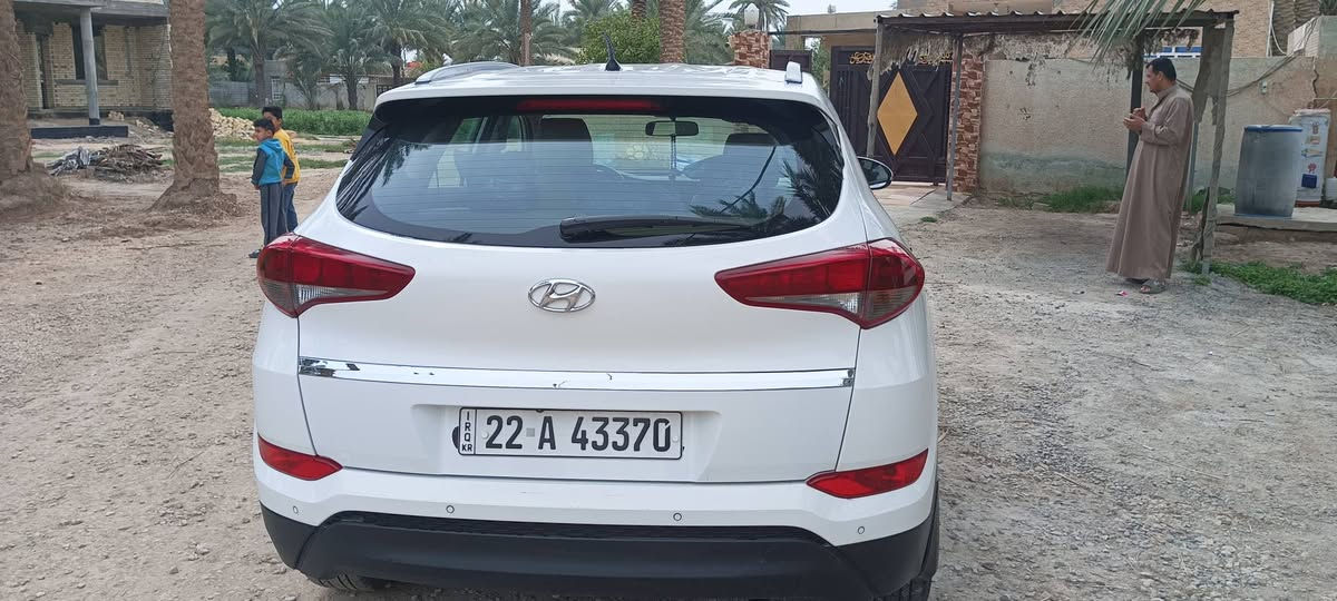 سلام عليكم توسان للبيع موديل 16خليجي رقم اربيل بسمي السونار مرفق بل منشور سياره  نظيفه كلش ماشيه 200 مكاني بابل الهاشمية السعر 165وبيها مجال رقم الهاتف ***********
***********
