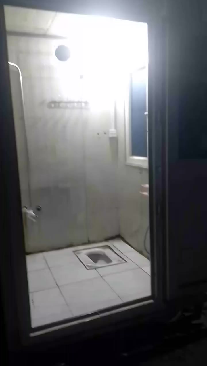 السلام عليكم صحيات خارجيه للبيع العنوان بابل يم المحكمه الجديده الاتصال على الرقم  ***********  السعر ٥٠٠ الف وبيه مجال
