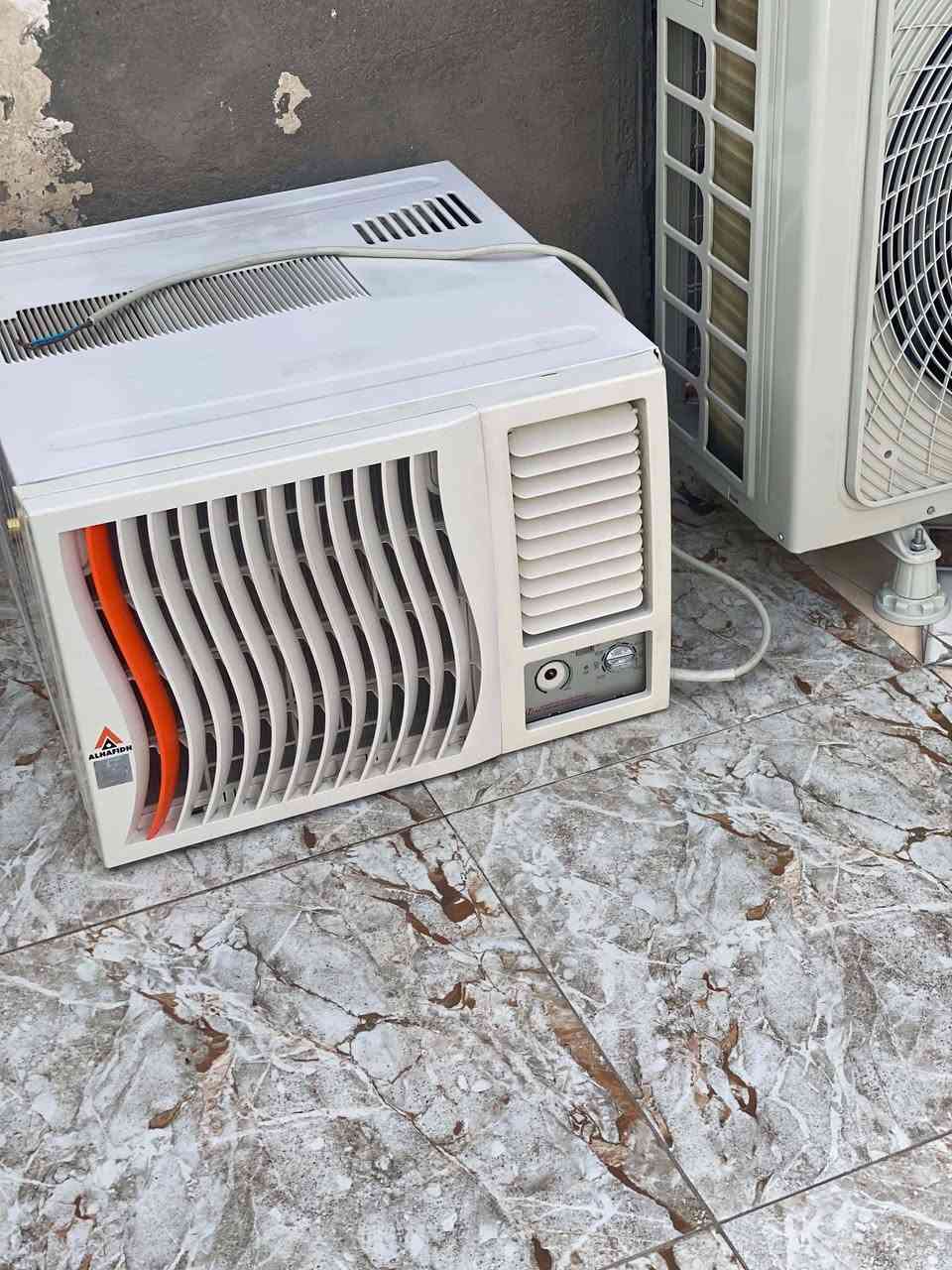 مكيف الحافظ طن ونص شرط شغل نظيف السعر 225 مكانه فضلية يريده يجي خاص


**إذا كنت صاحب هذا الإعلان وتريد حذفه لأي سبب، رجاءا أرسل رسالة إلى الدعم الفني**