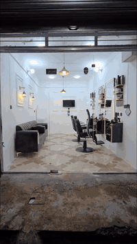 الحمدالله وبنعمته تتم الصالحات اليوم تم 
افتتحاح محلي اللهم ارزقني ويسر أمري..🤍🤍
العنوان وردية خارج مجاور معمل ابو كيره
عمار الحلاق - ***********
