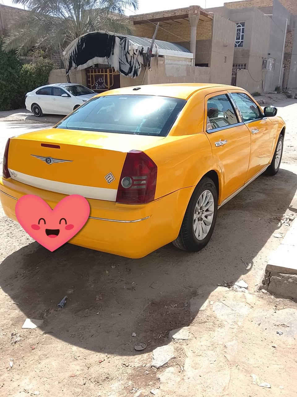 للبيع ٦٥رقم احمر عليه غرامات عل مشتري مكينه كيرجدد سياره جاهزه مراوس عادي مكاني نجف ***********
