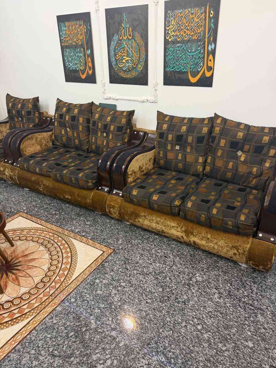 تخم للبيع نظيف جدا ٤٠٠الف بي مجال ***********
