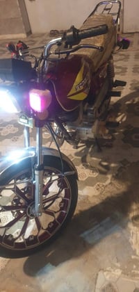 دراجه سيفان نضافه فول موديل 24 السعر 650 وبي مجال 07757796942