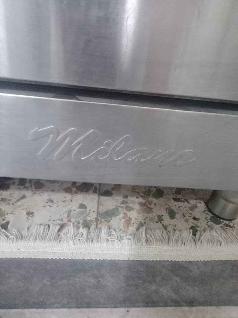 طباخ ميلانو بالة ايطالي 
استعمال شهرين تقريبا
السعر 175
النواب/الامين الثانية


**إذا كنت صاحب هذا الإعلان وتريد حذفه لأي سبب، رجاءا أرسل رسالة إلى الدعم الفني**