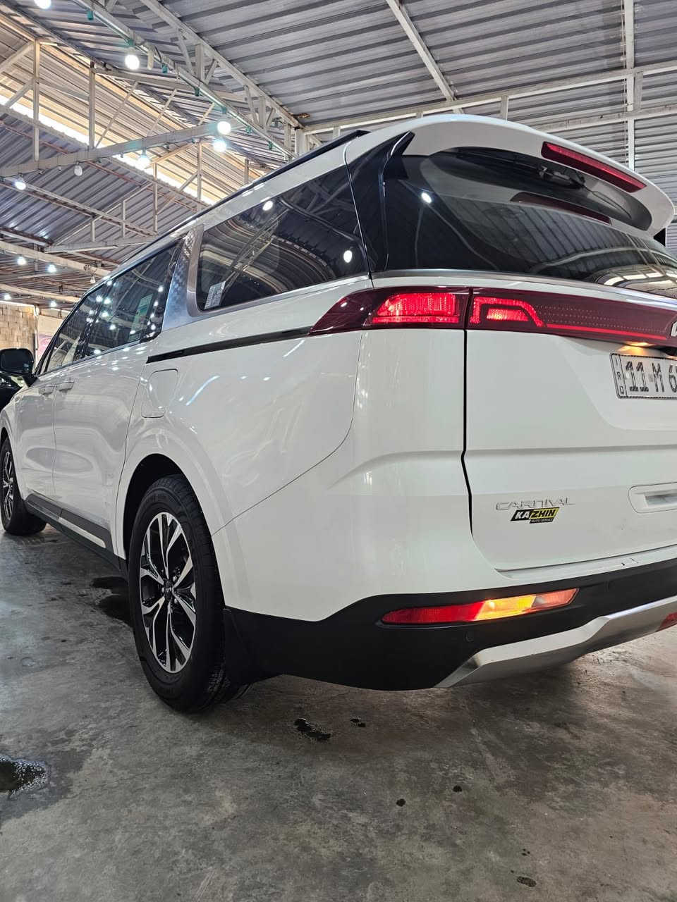 السلام عليكم

كرنفال 2024وكاله الدوليه 

1- تحكم بالستيرن
8راككب 
2- حساسات امامي خلفي
(بردات خلفيه )
3- حجم المكينة V6 3500
4-رقم بغداد 
5- شاشة متصلة
6- كامرات خلفيه 
7- بصمة
9- تشغيل عن بعد
10- بيبان كهربائي
11- لاياتات لد
12- لايت زنون
13- اشاير بالمرأة
15- ثلاثة قطع تبريد
16-هيترات بالكشنات حار، بارد
17- جنطه كهرباء 
18- شحن وايرليس
19-٥ابواب بصمه
20- كشنات تدفئه تبريد 
21- مرأة شفط
22-أبواب خلفيه كهرباء
23- سايدبريك بصمه 
24- نظام قيادة سمارت, سبورت, ايكو، عادي
مكان السياره بغداد الكرخ 
رقم تلفون ***********
السعر ٣٢٠$
