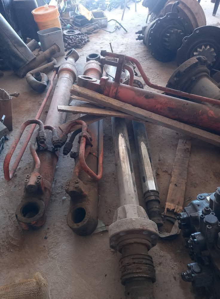 اللهم صل على محمد وآل محمد مجمع درة لبنان للهيتاشي مضخات اوياله مشي دورانات سنتر جاين جكات رفع ثانوي زناجيل  سبروكات  زت ثري  ولزت العادي والفايف  العنوان كربلاء المقدسه طريق كربلاء نجف عمود٩٧٣ رقم تلفون ***********
