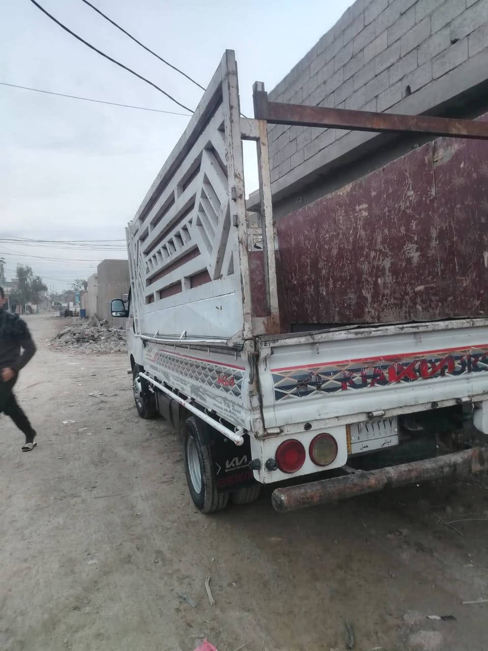 ل للبيع موديل 2013 سياره مكفوله كفاله عامه من صبع وشاصي وكير وكسل ومكينه 
تبريد شغال تخم تاير محور 14 ستد 27 بسمي تحوي مباشر 
السعر 110 وبيه مجال ‏‪***********‬‏
