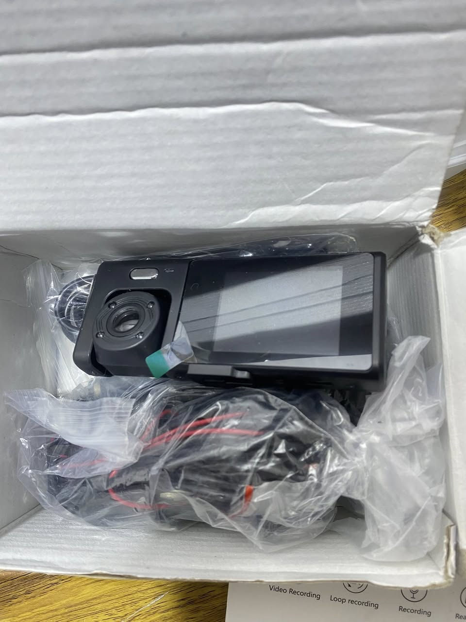 السلام عليكم متوفر داش كام اصلية بهذا الشكل


**إذا كنت صاحب هذا الإعلان وتريد حذفه لأي سبب، رجاءا أرسل رسالة إلى الدعم الفني**