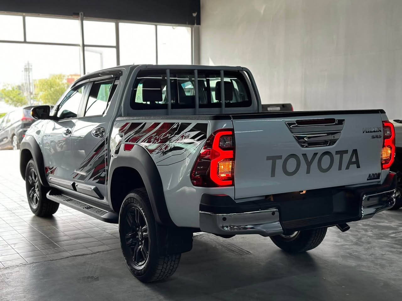 توێتا هایلۆکس ٢٠٢٥ شەش بستۆن V6
سفر کیلۆمەتر شەریکەی ساس
***********
*********** السليمانية, العراق
