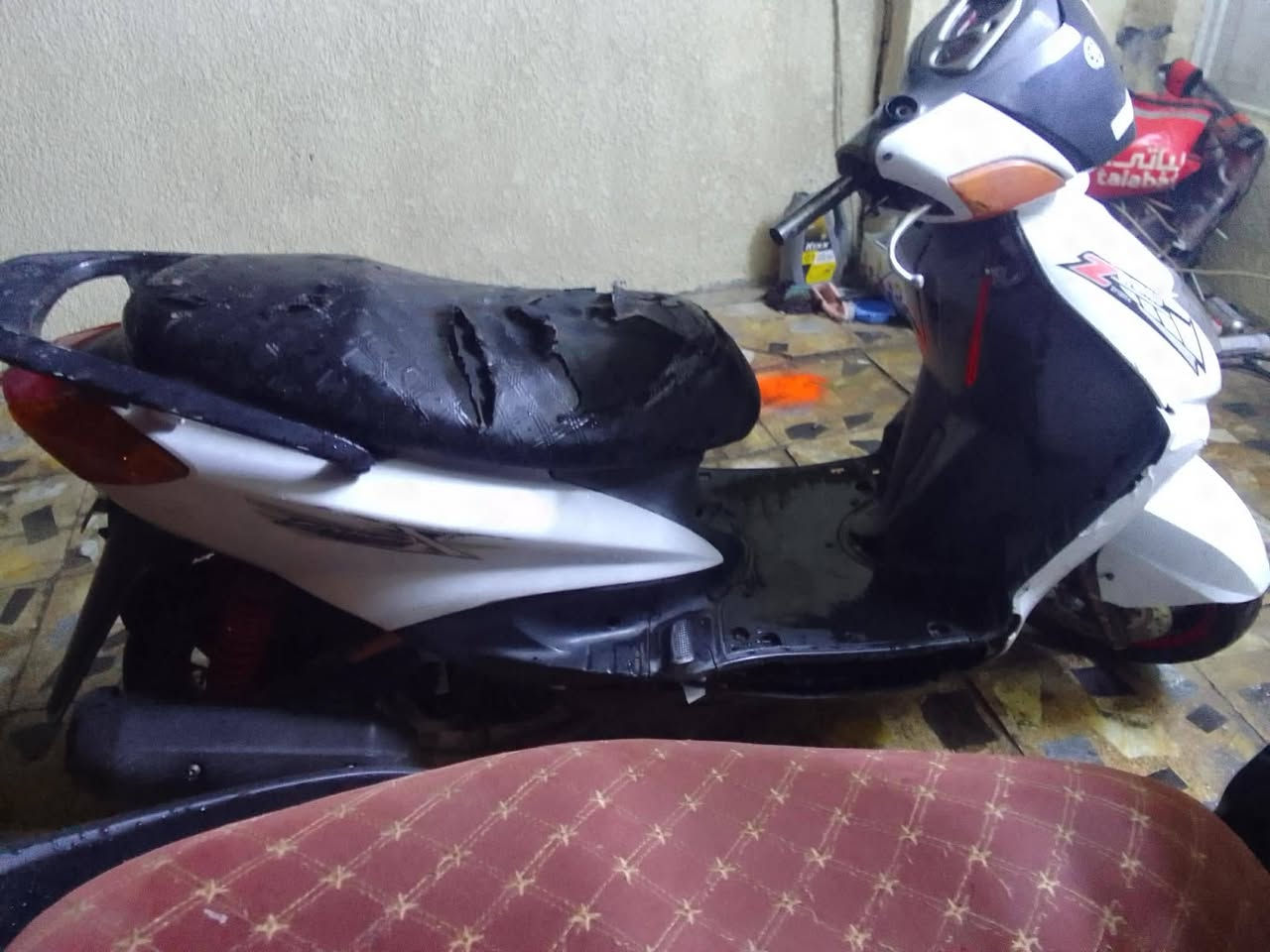 السلام عليكم شباب سكنس نثيه محرك ناعم بلادي كهربائيات شغاله نكره سلف وهندر سعرها ٢٨٠ بي مجال جدا بسيط
وعندي سكنس فحل كفراتها نضاف محرك ناعم لا نضوح ولا تبخير شغاله هندر فقط نقصها سلف وهورن كهربائيات شغاله سعرها ٣٥٠ بي مجال مكانهن العامريه شارع المنضمه
