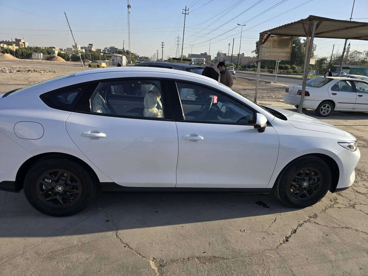 مرخصه الادمن
السلام عليكم سياره بي واي دي كن بلاس 
٢٠٢٥ رقم بغداد دولي بيهه قبق جنطه طابكه وجاهه تاير بجنطه 
السياره اخت الزيرو ماشيه ١٣٩٤٠ كامله مكمله شاحنه منفاخ مثلث فوووم والى اخره السعر ١٧ ونص مليون وبيهه مجال للطيبن الاتصال واتساب 
***********
