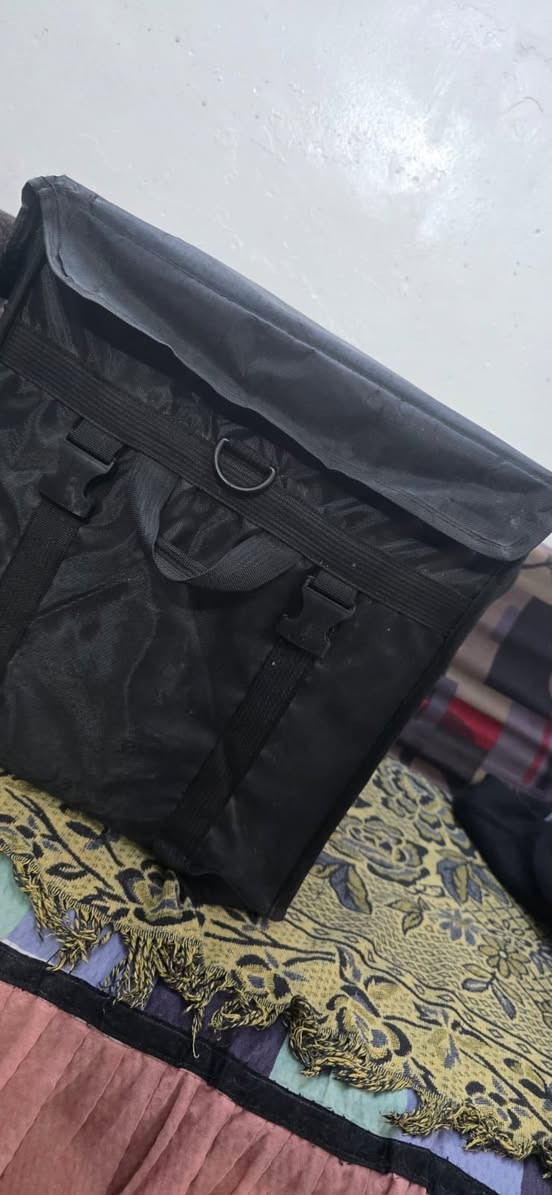 السلام عليكم صندوق دلفري جديد ما مستعمل السعر 20 الف التواصل فيس و وتساب ***********
