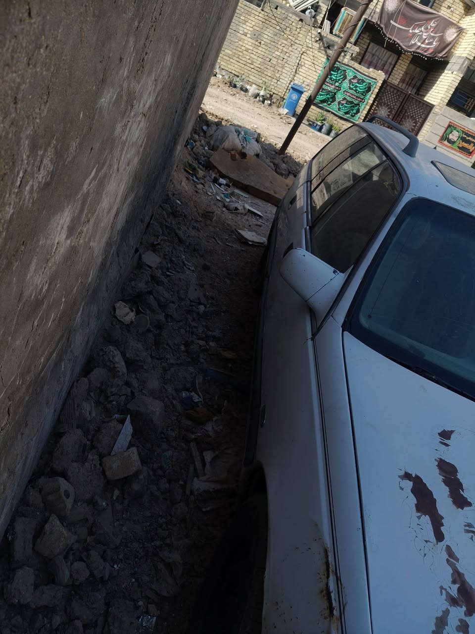 اوبل اوميكه ستيشن مديل90
السياره كايمه بس هي شغاله هسه السياره بيها دخان وتحمه رقمها صلاح الدين التحويل لازم تروح التكريت وتحول اتخابر راعيها وتروح اتحول السياره صار اسبوعين تاركها السعر 10ورقه مكان السياره بغداد قرب علوه الرشيد***********
