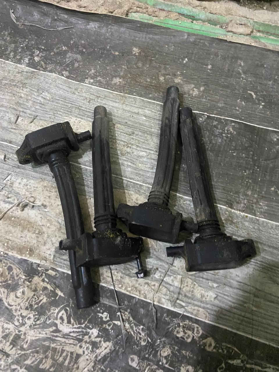 غراض c200 مديل 15للبيع مستخدمه كل القطع شغاله 
 دبل امامي 
دكشن بارد تفصيخ نضيف
ولف تبخير 
تخم مجاول
رولات 
قايش
قطرة محرك كامله ويه الداير
مسطرة نوزلات 
حساسات كام شفت

مكاني نجف حي الجامعه 
0 784 418 8709
