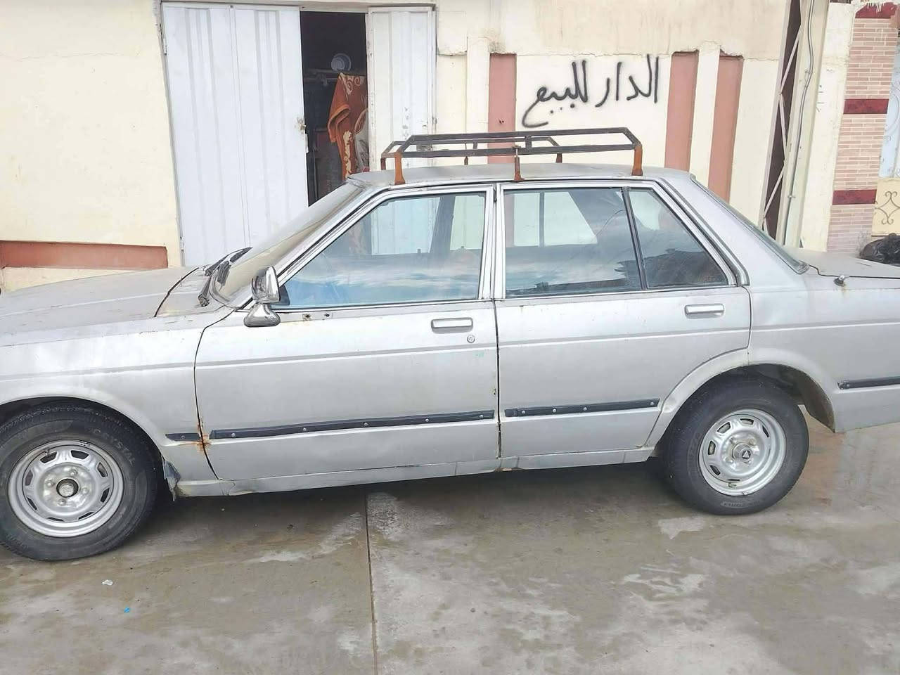 سيارة داستن 1980 للبيع رقم نينوى انكليزي كابون بانزين بيها تبريد تدفئة شغال سنوية 2029 كير شرط محرك صرف 
السعر 18 وبيها مجال ***********
