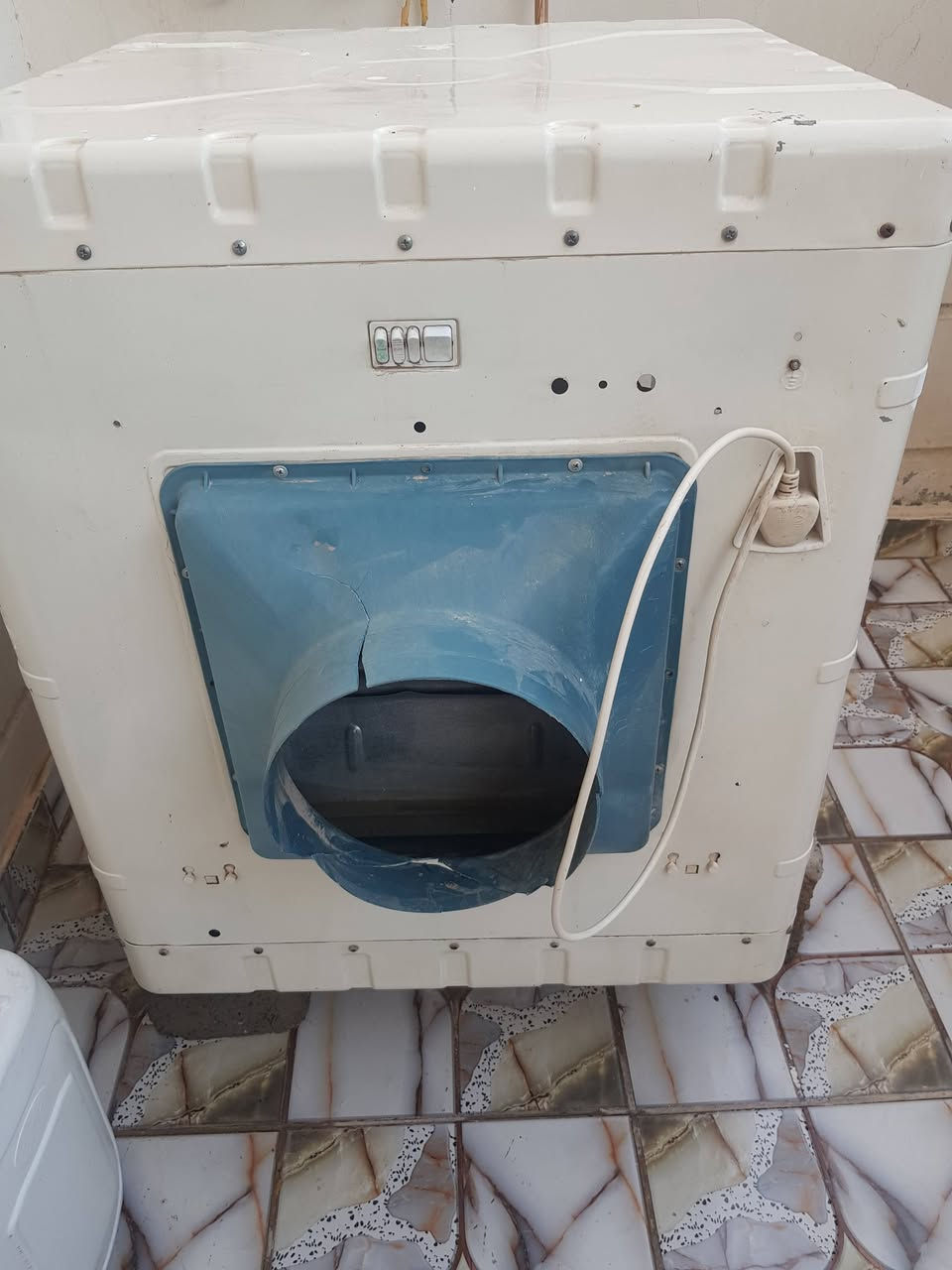 اغراض للبيع  /بعقوبة مقابل كلية اليرموك
الاتصال على الرقم 7705556035
غرفة نوم  ٢٧٥
دوشك نفرين ٦٠الف
غسالة نشاف عاطل فقط ب٤٥الف
تخم ١٠ مقاعد ب ١٧٥
مرايا ب٣٥
مبردة دبل واتر بامب  ب١٧٥
جرباية نفر  ٢٥


**إذا كنت صاحب هذا الإعلان وتريد حذفه لأي سبب، رجاءا أرسل رسالة إلى الدعم الفني**