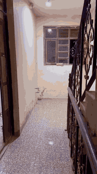 شقة عدد 2للاجار طابق ثاني مقابل جزيرة بغداد السياحية بشارع مكتب النهري...