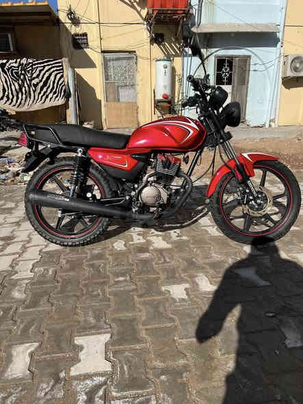 السلام عليكم دراجه(SHlNlNG)جديده مال شغل كبل تطلع بيها خير من الله تترحملي عليها تايرات جوبلس لايت زنون وبعد بيها شغلات معروضه(900)بيها مجال حك الجيه مكاني الطالبيه فلكه (83)الرقم(***********) واني بخدمتكم🩶
