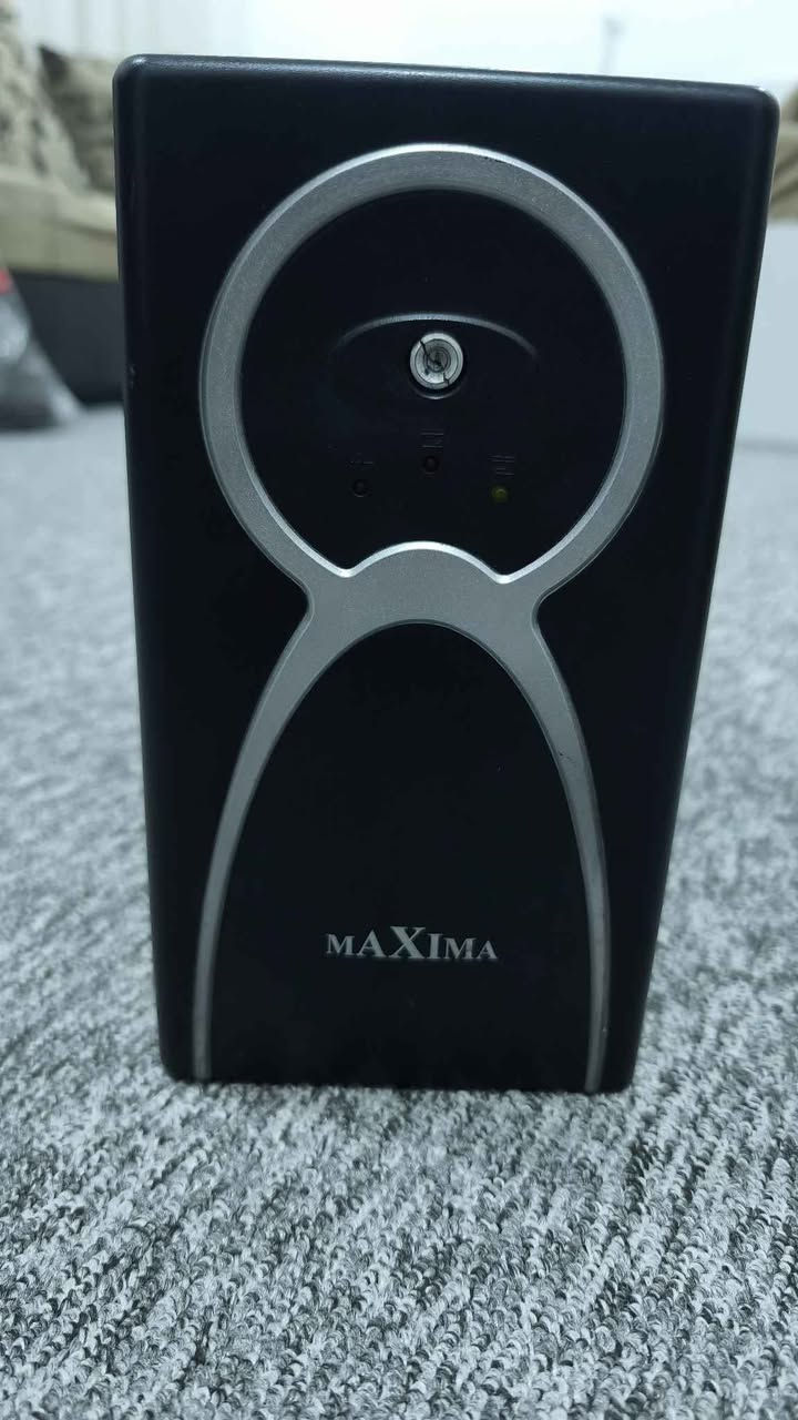 MODEL:1500VA 
INPUT:220Vac 50Hz 
OUTPUT: 220Vac 50Hz 
FUSE:8A/250Vac
It's working but the battery is dead
You have to change the battery.
پاتری مرینە دڤێت بگوهوری 
بطاريات مات لازم بدلها دهوك, العراق


**إذا كنت صاحب هذا الإعلان وتريد حذفه لأي سبب، رجاءا أرسل رسالة إلى الدعم الفني**