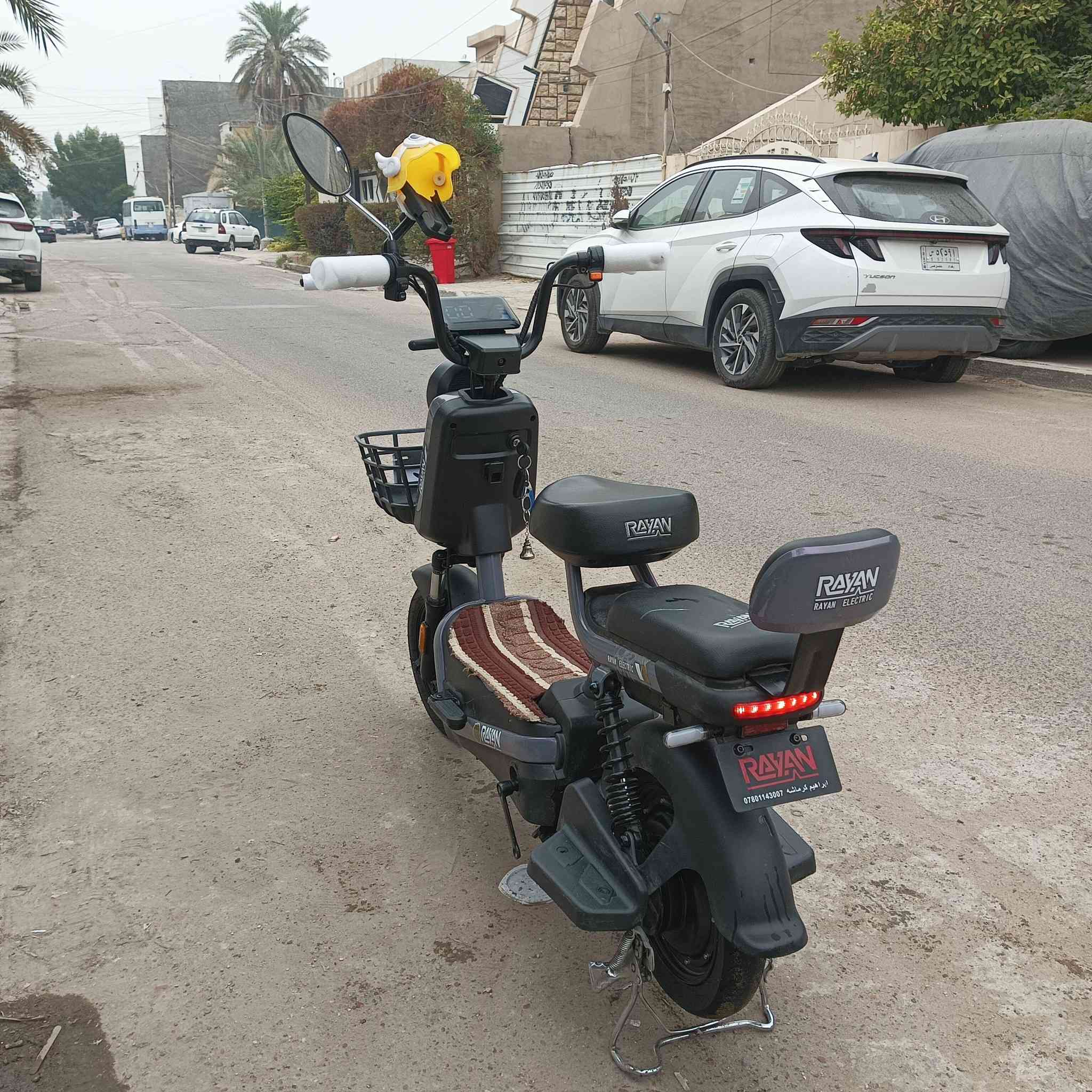 ريان بريميم حجم 14 للبيع
المواصفات:  
ملف 500W 
سرعه 40 حقيقي
شاشه تبين اعطال الموجوده 
حساسات والاشاير والكلوبات كله شغاله 
ضد المي Water proof 
بطاريات 16 امبير وتمشي 20 كيلو حقيقي 💯
شاحنه الاصليه مال ريان 
الدراجه ولا نقص بيه 
وهديه ستاند مبايل وارضيه
السعر 290 الف وبيه مجال قليل لو مراوس بعصفوريه ومستعجل على بيعته
للتواصل: ***********
 او خاص
