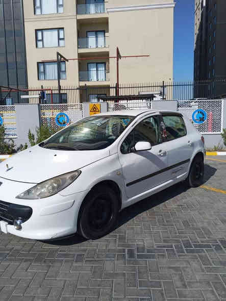 سلام عليكم 
بيجو 
2006
رقم بغداد دولي
كير ومحرك كورلا جدد
تخم تاير جديد صدر جديد
سياره خير من الله جاهزه 
سعر 49 وبيه مجال المكان بغداد حي الحسين

‭0772 582 4139‬
