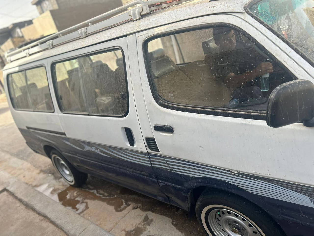 السلام عليكم جنبي شرطية موديل 14 مكفولة من الصبغ ول ضربة سيارة كير مكينة إكسل جدد تخم تاير جديد ويل جديد دسكات بولبرنات جدد
عنابير كلج جدد السيارة مسويلها ادامة كاملة من نوزلات واير بلك و مجول تخم بلكات عقل جديد السيارة كاملة على اخر حباية 

ملاحظات 

1 دواير معمرة 

2 الجنطة مرشوش فقط الازرق 

3 الأبيض مال قبق الجنطة مغلف فابلون 

4 باب الصدر بي تبخير صبغ 

غير هاي الشغلات مابيها السيارة مكاني بغداد فلكة سلمان ***********
السعر 66 وبيها مجال قليل
السلام عليكم جنبي شرطية موديل 14 مكفولة من الصبغ ول ضربة سيارة كير مكينة إكسل جدد تخم تاير جديد ويل جديد دسكات بولبرنات جدد
