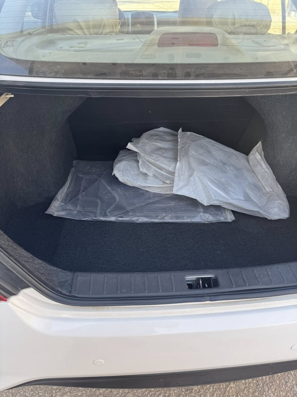 سلام عليكم نيسان صني هندي ام البليته الزركه مويل 2024 بسم شركه مكفوله مواصفات الصني معروفه سياره جديده ماشيه 46 كاعيات بالجيس ولكبات ايضاً وسبير مانازل مكان نجف المدينه المائيه السعر 125 وبيه مجال قليل لاتصال على هذا الرقم ***********
