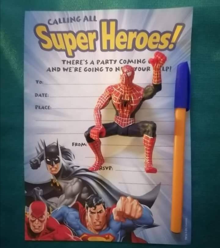 السلام عليكم
عندي ٢٠ قطعة مجسمات شخصيات كارتونية بلاستك مفصليه سوبرمان وباتمان وقرصان الكاريبي و سبايدرمان منها ١٤ مفصلي و٦ ثابت مع ١٠ ملصقات دعاية مجسمات.....
السعر ٤٠ الف للكل


**إذا كنت صاحب هذا الإعلان وتريد حذفه لأي سبب، رجاءا أرسل رسالة إلى الدعم الفني**