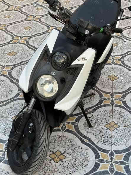 سلام عليكم 
سكنس جبلي للبيع دراجه خير من الله شلعه ومعدل مابيهة اي نقص تجي تشغل وتروح 
سعرهة 1,375او بيها مجال 
قسم باالله قبل شهر نزلتهة من الرمبه1475  
مكاني كربلاء طوريج رقمي ***********
